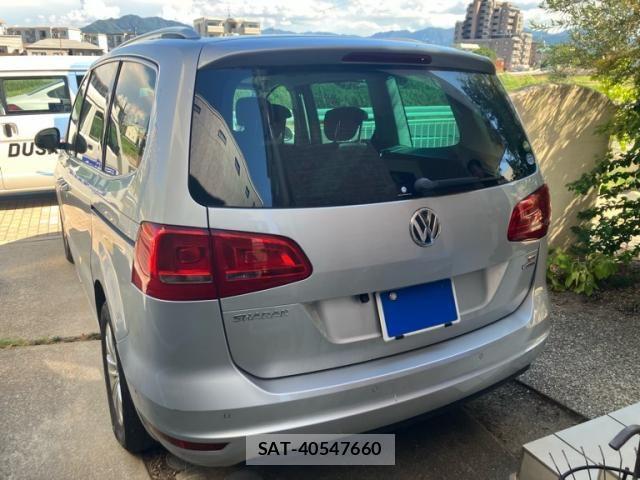 VolksWagen SHARAN 2013-08 8232424-3