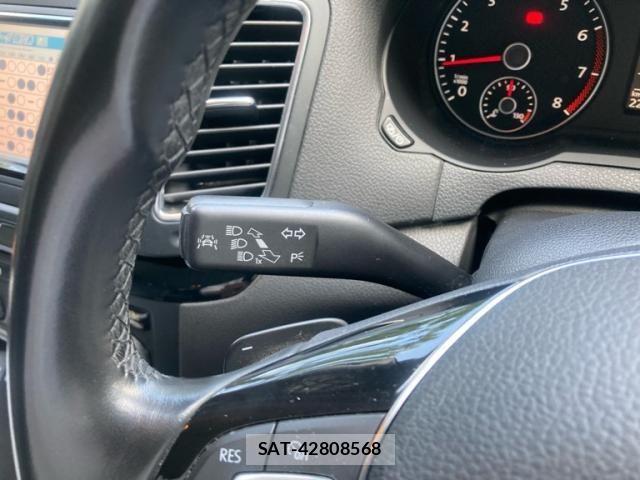 VolksWagen SHARAN 2015-12 8232423-15