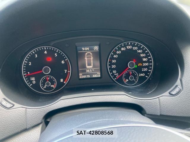 VolksWagen SHARAN 2015-12 8232423-17