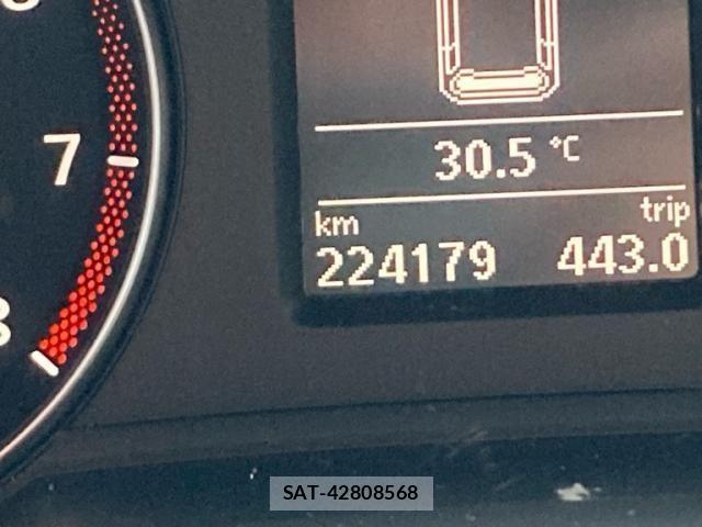 VolksWagen SHARAN 2015-12 8232423-18