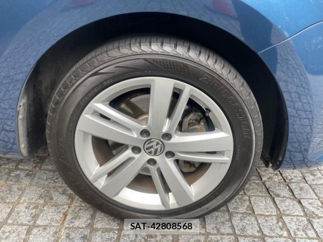 VolksWagen SHARAN 2015-12 8232423-5