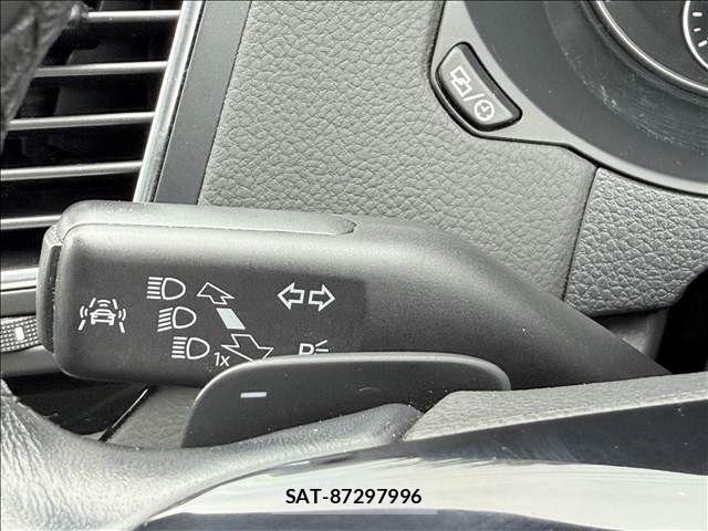 VolksWagen SHARAN 2022-06 8247167-29