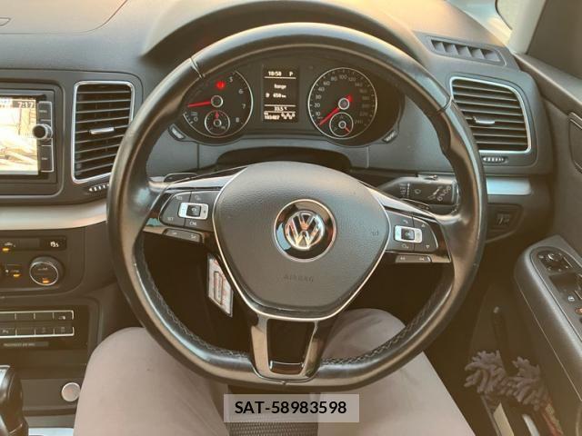 VolksWagen SHARAN 2016-11 8338516-18