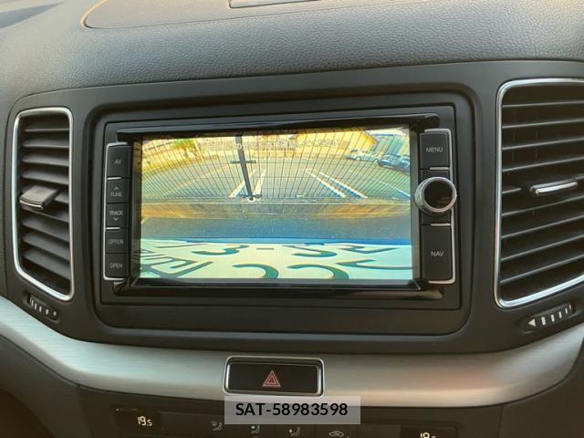 VolksWagen SHARAN 2016-11 8338516-21
