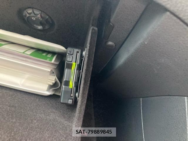 VolksWagen SHARAN 2012-01 8369758-16