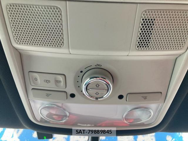 VolksWagen SHARAN 2012-01 8369758-17