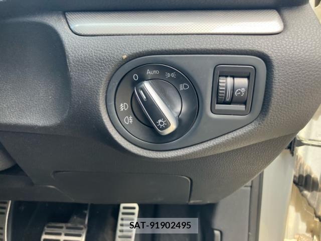 VolksWagen SHARAN 2011-09 8372388-13