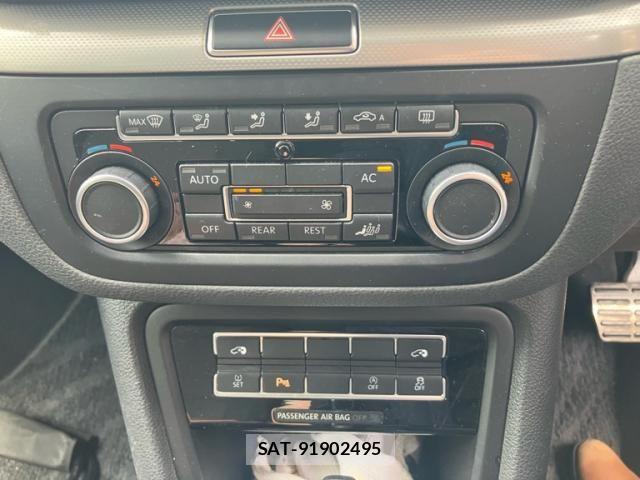 VolksWagen SHARAN 2011-09 8372388-20