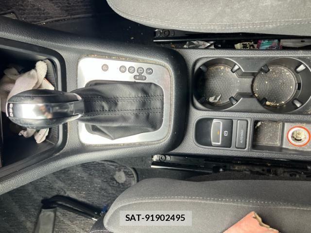 VolksWagen SHARAN 2011-09 8372388-21