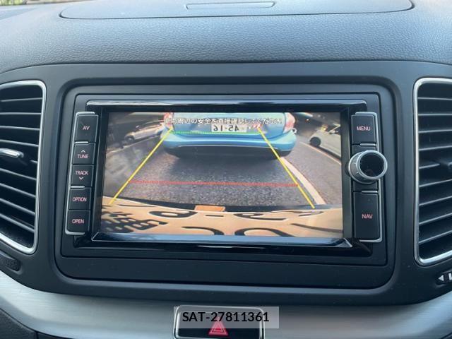 VolksWagen SHARAN 2014-08 8486272-25