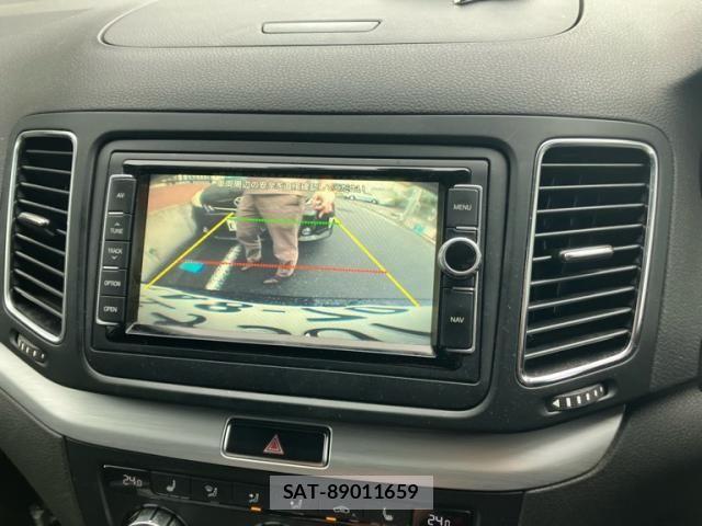 VolksWagen SHARAN 2014-02 8486270-17