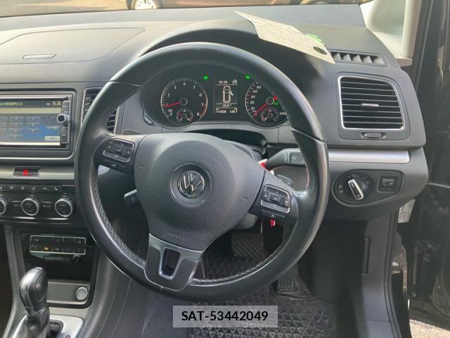 VolksWagen SHARAN 2014-03 8528233-15