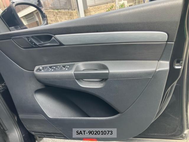 VolksWagen SHARAN 2013-07 8564110-11
