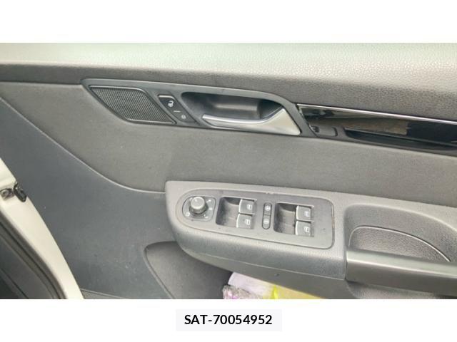 VolksWagen SHARAN 2015-09 8746882-15