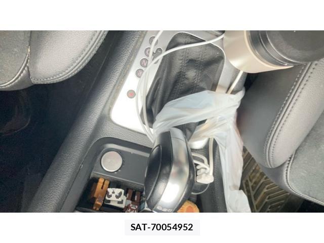 VolksWagen SHARAN 2015-09 8746882-17
