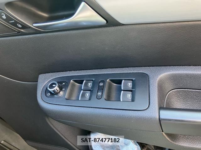VolksWagen SHARAN 2011-09 8832519-9