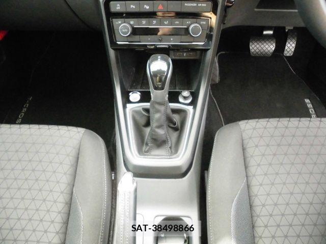VolksWagen T-CROSS 2021-03 1323920-11