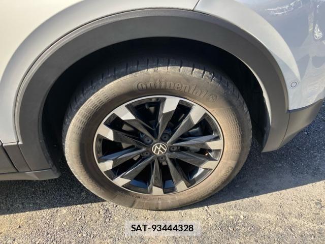 VolksWagen T-CROSS 2022-06 3017422-2