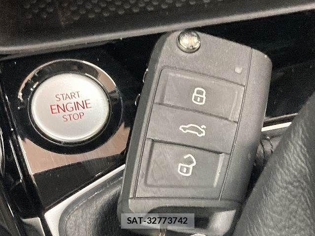 VolksWagen T-CROSS 2020-11 3069187-9