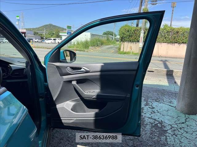 VolksWagen T-CROSS 2023-02 4051845-11