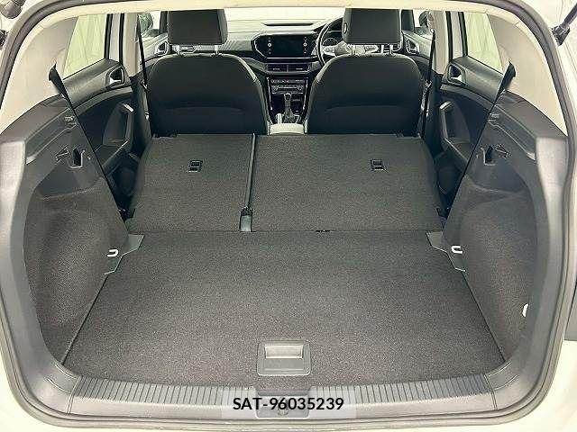 VolksWagen T-CROSS 2020-07 6818037-10