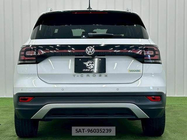 VolksWagen T-CROSS 2020-07 6818037-12