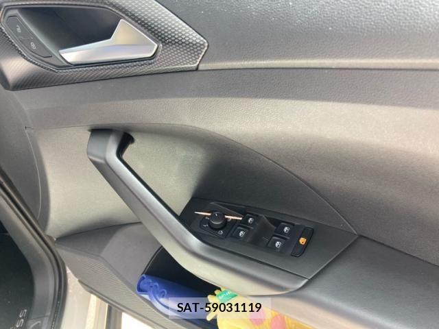 VolksWagen T-CROSS 2023-01 6915410-12