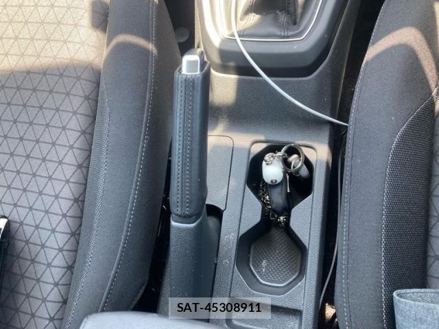 VolksWagen T-CROSS 2022-04 7061393-16