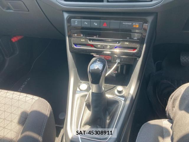 VolksWagen T-CROSS 2022-04 7061393-17