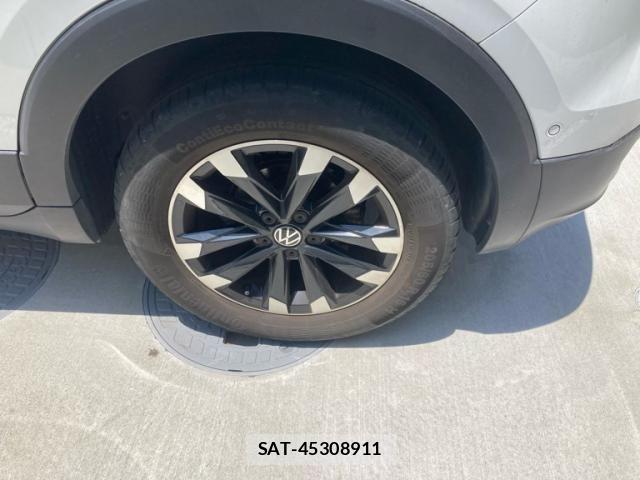 VolksWagen T-CROSS 2022-04 7061393-5