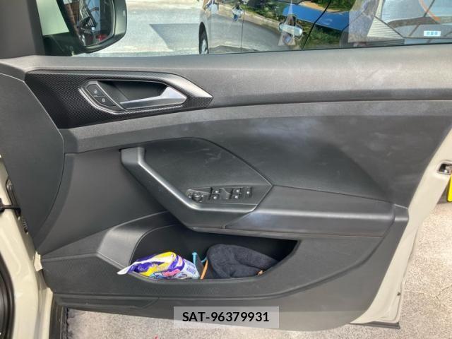 VolksWagen T-CROSS 2023-03 7227157-13