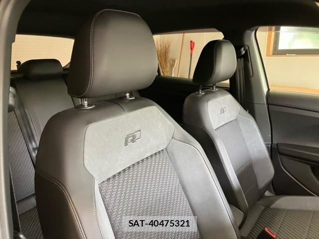 VolksWagen T-CROSS 2022-09 7621353-10