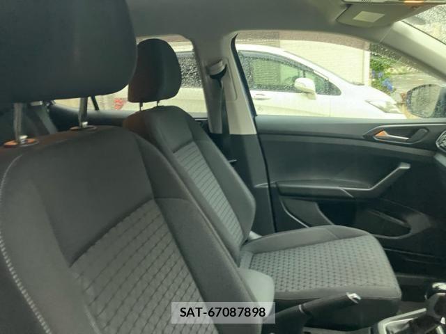 VolksWagen T-CROSS 2022-05 7621359-13