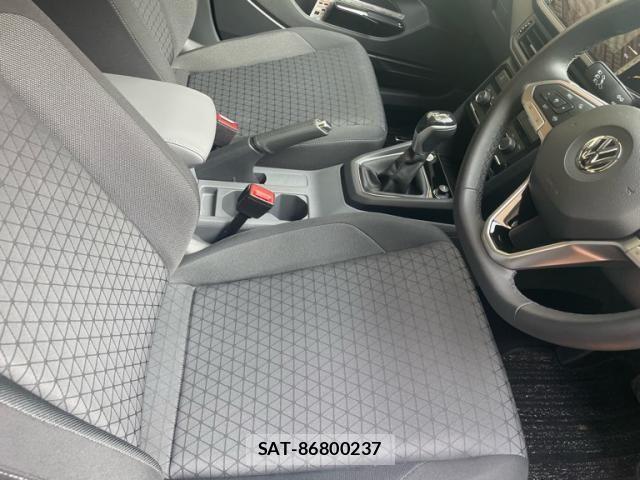 VolksWagen T-CROSS 2020-08 8102734-17