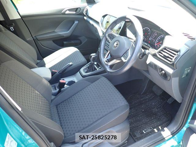 VolksWagen T-CROSS 2020-02 8211028-1