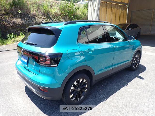 VolksWagen T-CROSS 2020-02 8211028-6