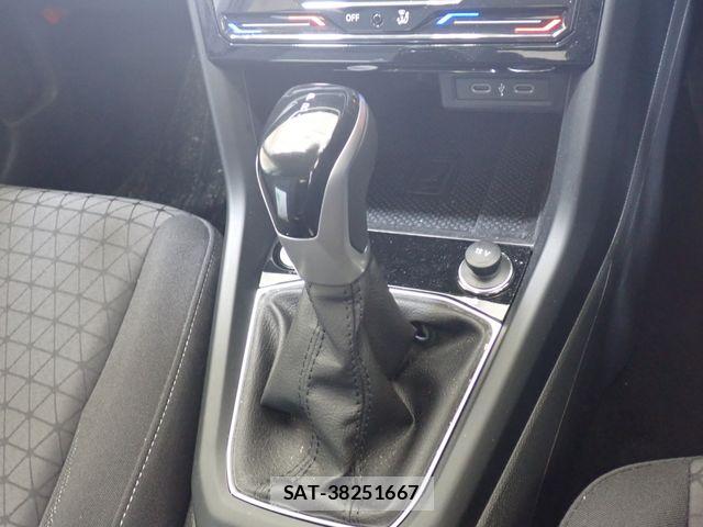 VolksWagen T-CROSS 2023-07 8318109-15