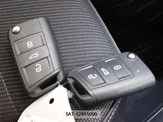 VolksWagen T-CROSS 2023-07 8318112-29