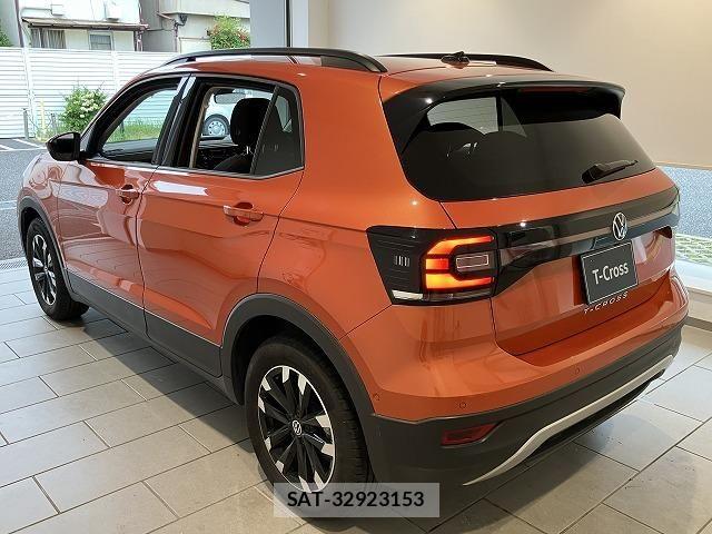 VolksWagen T-CROSS 2021-09 8318116-10