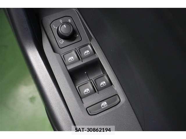 VolksWagen T-CROSS 2023-03 8338519-21