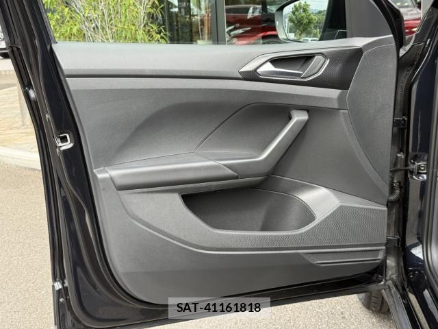 VolksWagen T-CROSS 2023-03 8832522-21