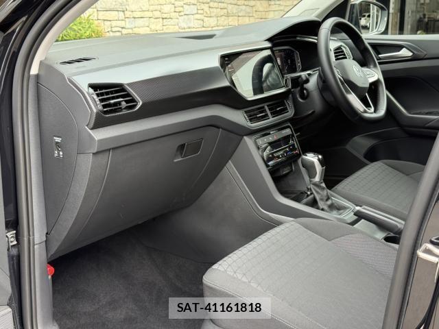 VolksWagen T-CROSS 2023-03 8832522-22