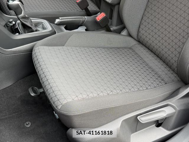 VolksWagen T-CROSS 2023-03 8832522-24