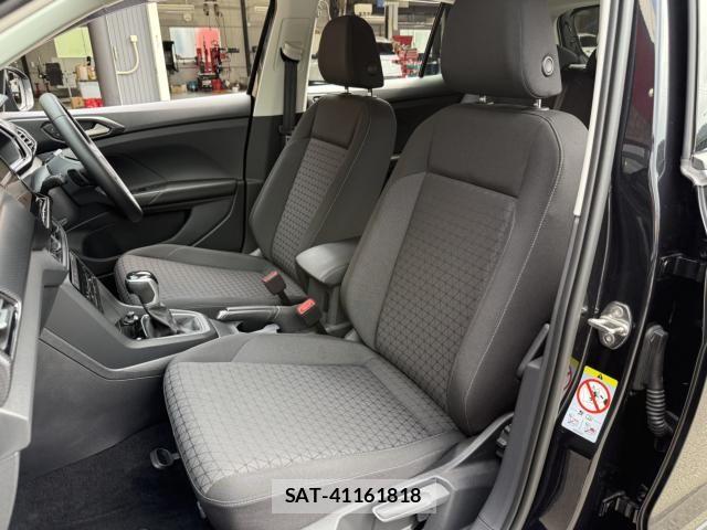VolksWagen T-CROSS 2023-03 8832522-25