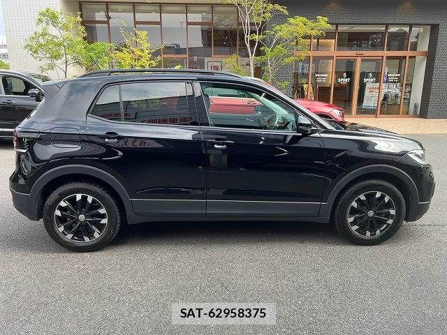 VolksWagen T-CROSS 2020-03 8872410-17