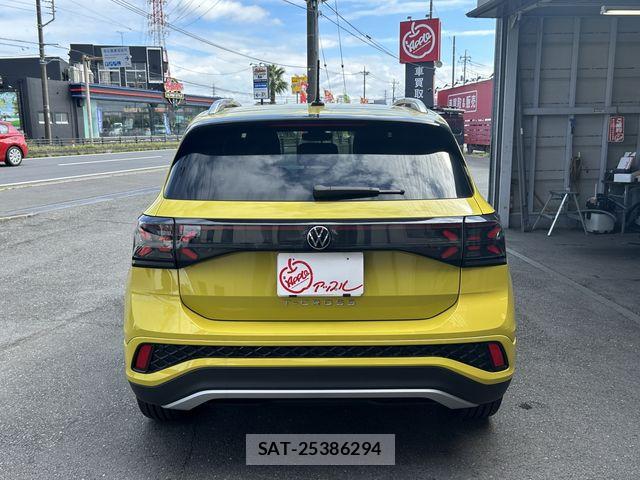 VolksWagen T-CROSS 2025-04 8882996-2