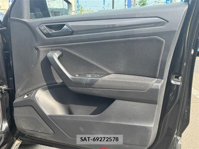 VolksWagen T-ROC 2020-09 1191707-17