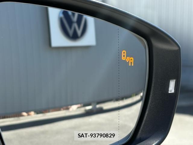 VolksWagen T-ROC 2025-03 1476863-17