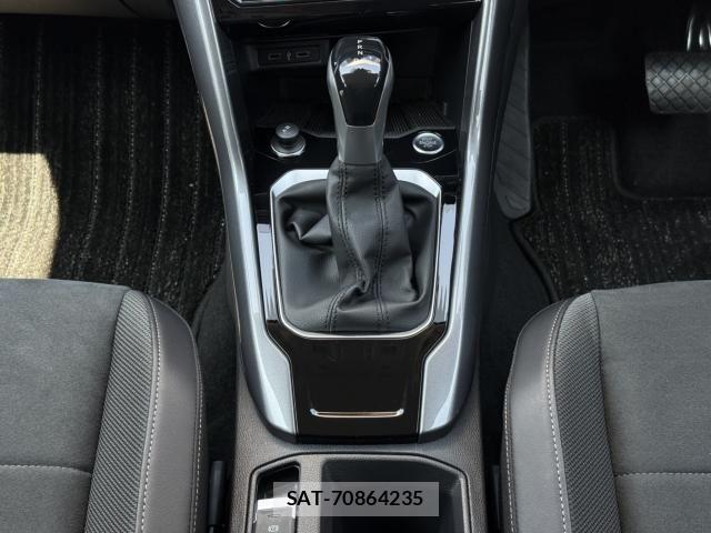 VolksWagen T-ROC 2023-03 5882894-9