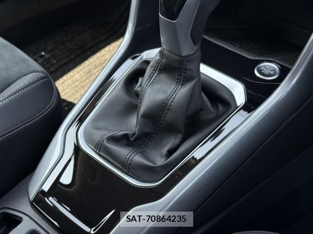 VolksWagen T-ROC 2023-03 5882894-23